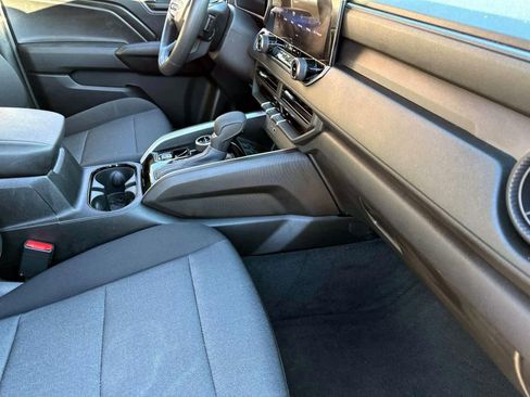 Used 2023 Chevrolet Colorado Trail Boss image 8