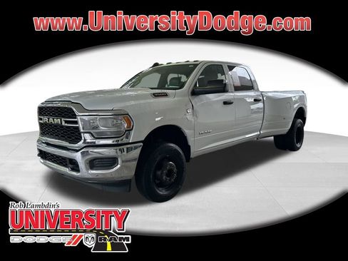Used 2022 RAM 3500 Tradesman w/ Chrome Appearance Group image 1