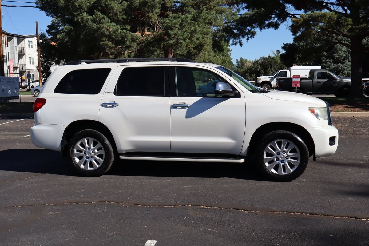 Used 2014 Toyota Sequoia Platinum RWD image 3