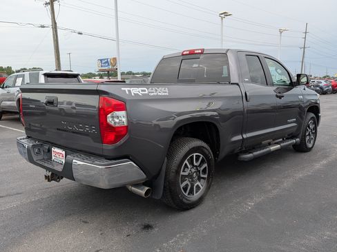 Used 2018 Toyota Tundra SR5 w/ TRD Off Road Package AWD/4WD image 9