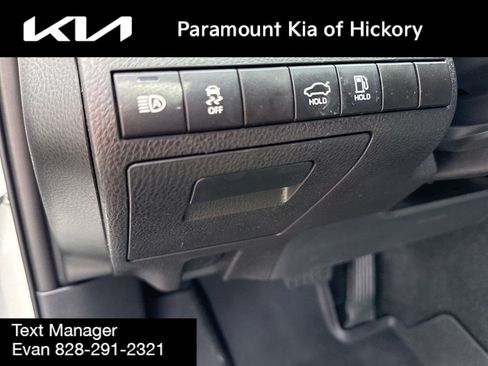 Used 2023 Toyota Camry SE AWD/4WD image 18