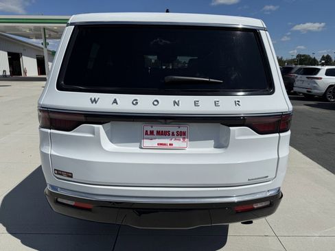 Used 2024 Jeep Wagoneer Series II image 7