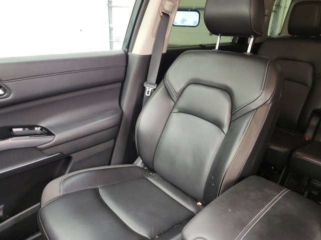 Used 2024 Nissan Pathfinder SL FWD image 30
