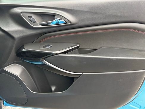 Used 2025 Chevrolet Trax RS w/ Driver Confidence Package image 25