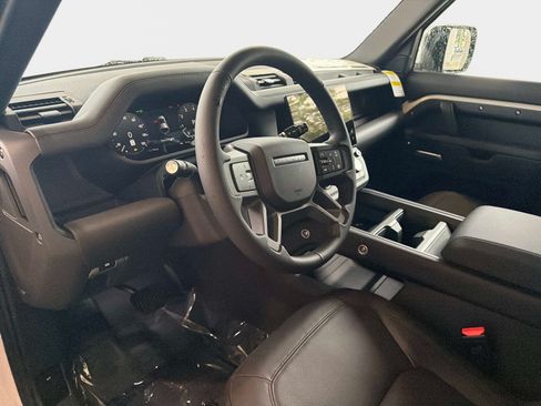 New 2026 Land Rover Defender 110 X-Dynamic SE AWD/4WD image 18