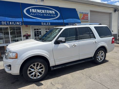 Used 2017 Ford Expedition Limited AWD/4WD image 4