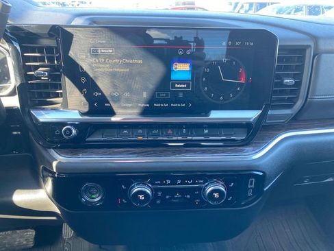 Used 2023 GMC Sierra 1500 Elevation image 17