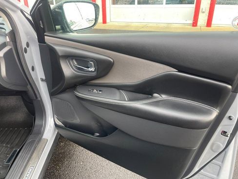 Used 2023 Nissan Murano SL image 9
