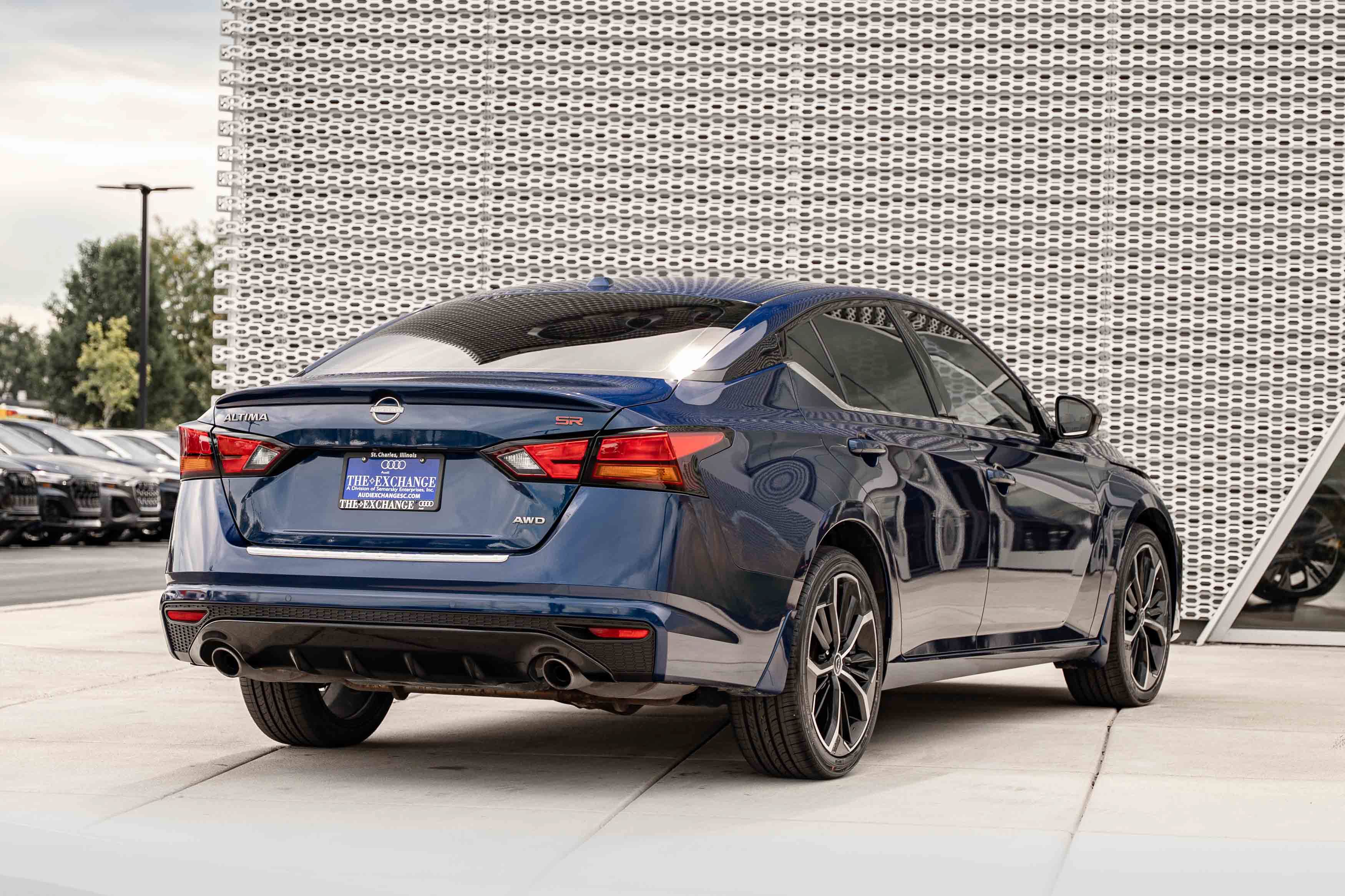 Used 2023 Nissan Altima 2.5 SR w/ SR Premium Package AWD/4WD image 4