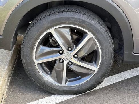 Used 2021 Honda HR-V EX image 7