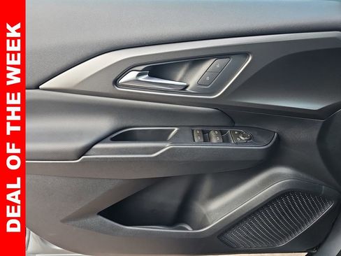 New 2026 Chevrolet Equinox EV LT image 27