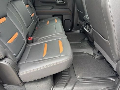 Used 2023 GMC Sierra 1500 AT4 w/ Technology Package AWD/4WD image 38
