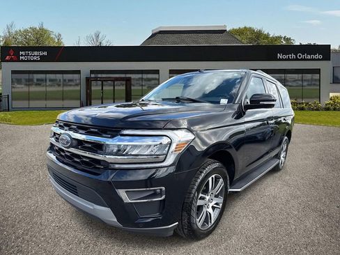 Used 2023 Ford Expedition Limited image 7