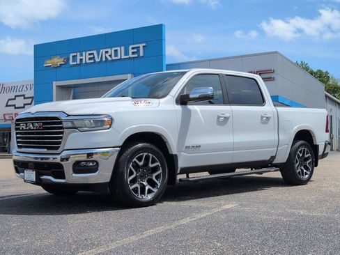 Used 2025 RAM 1500 Laramie image 1