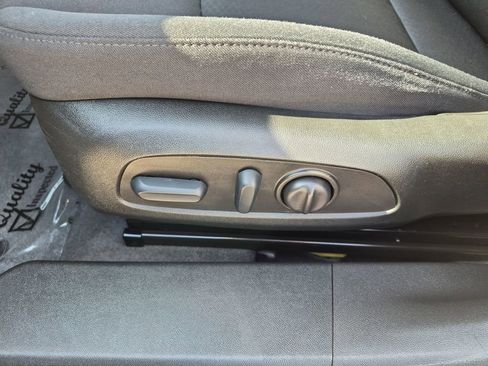 Used 2022 Chevrolet Malibu LT FWD image 12