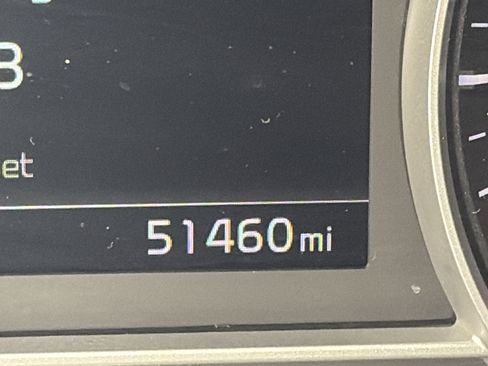 Certified 2022 Kia Sorento EX w/ Panoramic Sunroof Package image 9