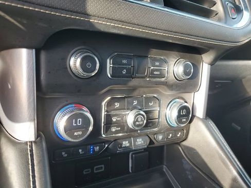 Used 2023 GMC Yukon XL SLT RWD image 22