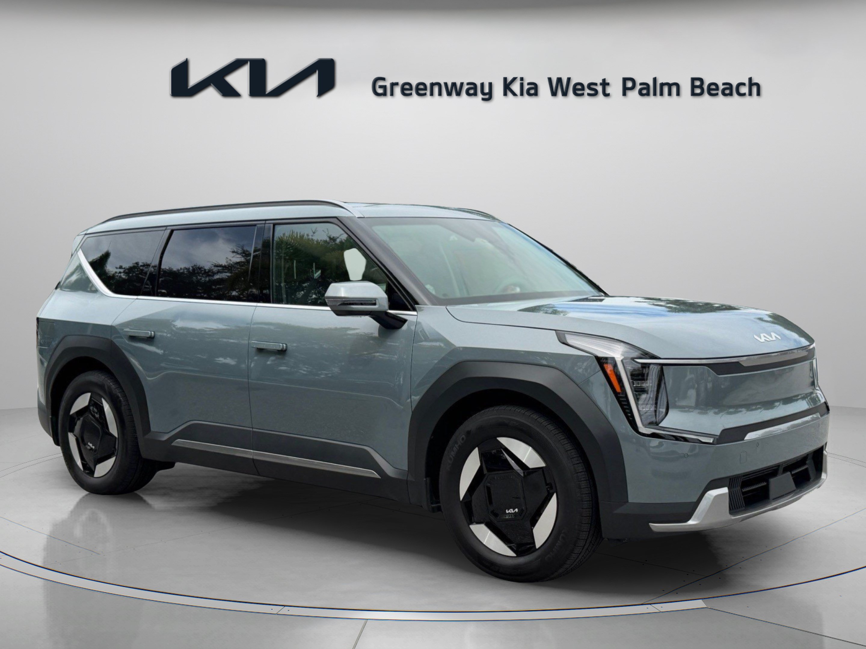 Used 2024 Kia EV9 Wind AWD/4WD image 1