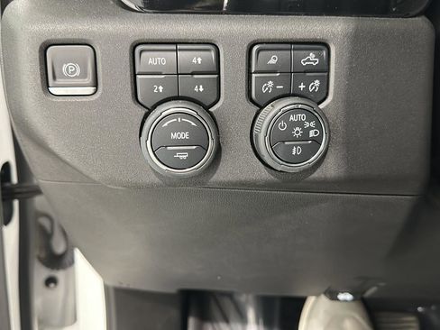 Used 2023 Chevrolet Silverado 1500 LTZ image 18