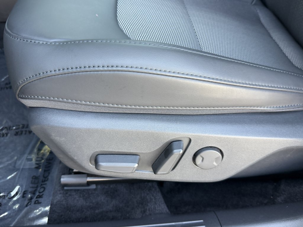 Used 2025 Kia Niro Wind FWD image 29