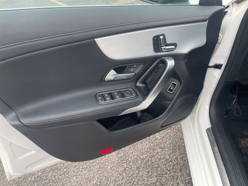 Used 2025 Mercedes-Benz CLA 250 4MATIC image 11