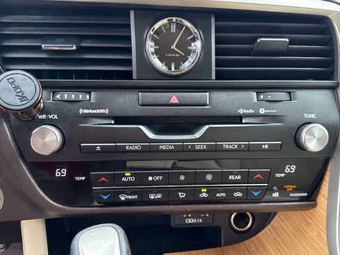 Certified 2020 Lexus RX 350L FWD w/ Premium Package image 13