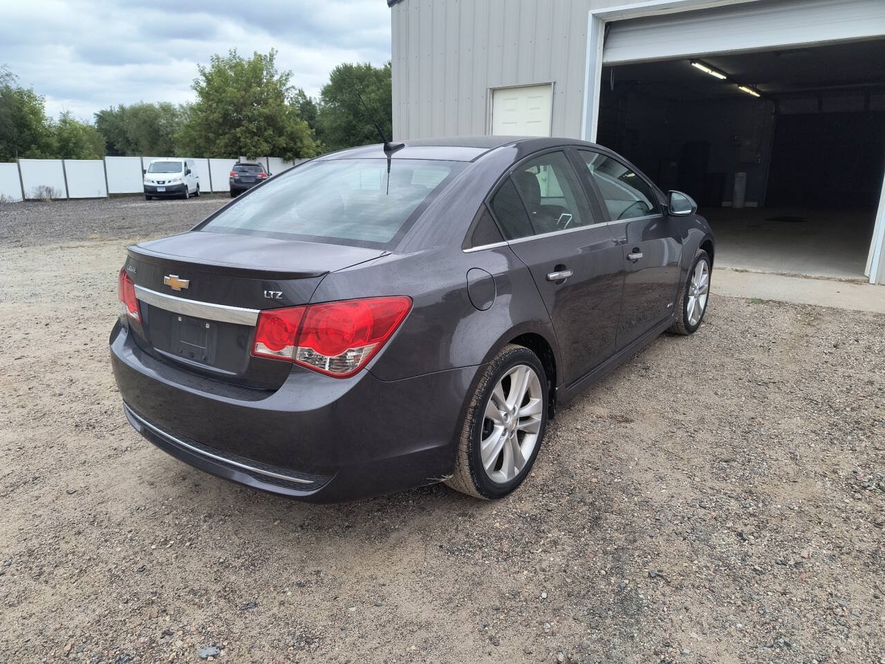 Used 2011 Chevrolet Cruze LTZ w/ RS Package FWD image 5