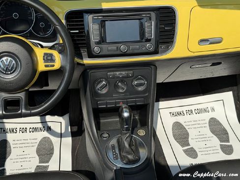 Used 2014 Volkswagen Beetle TDI image 24