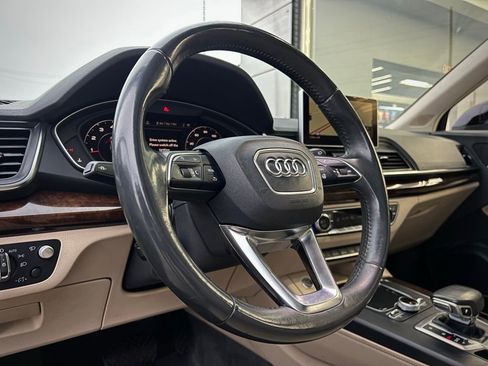 Used 2019 Audi Q5 Prestige w/ Prestige Package image 40
