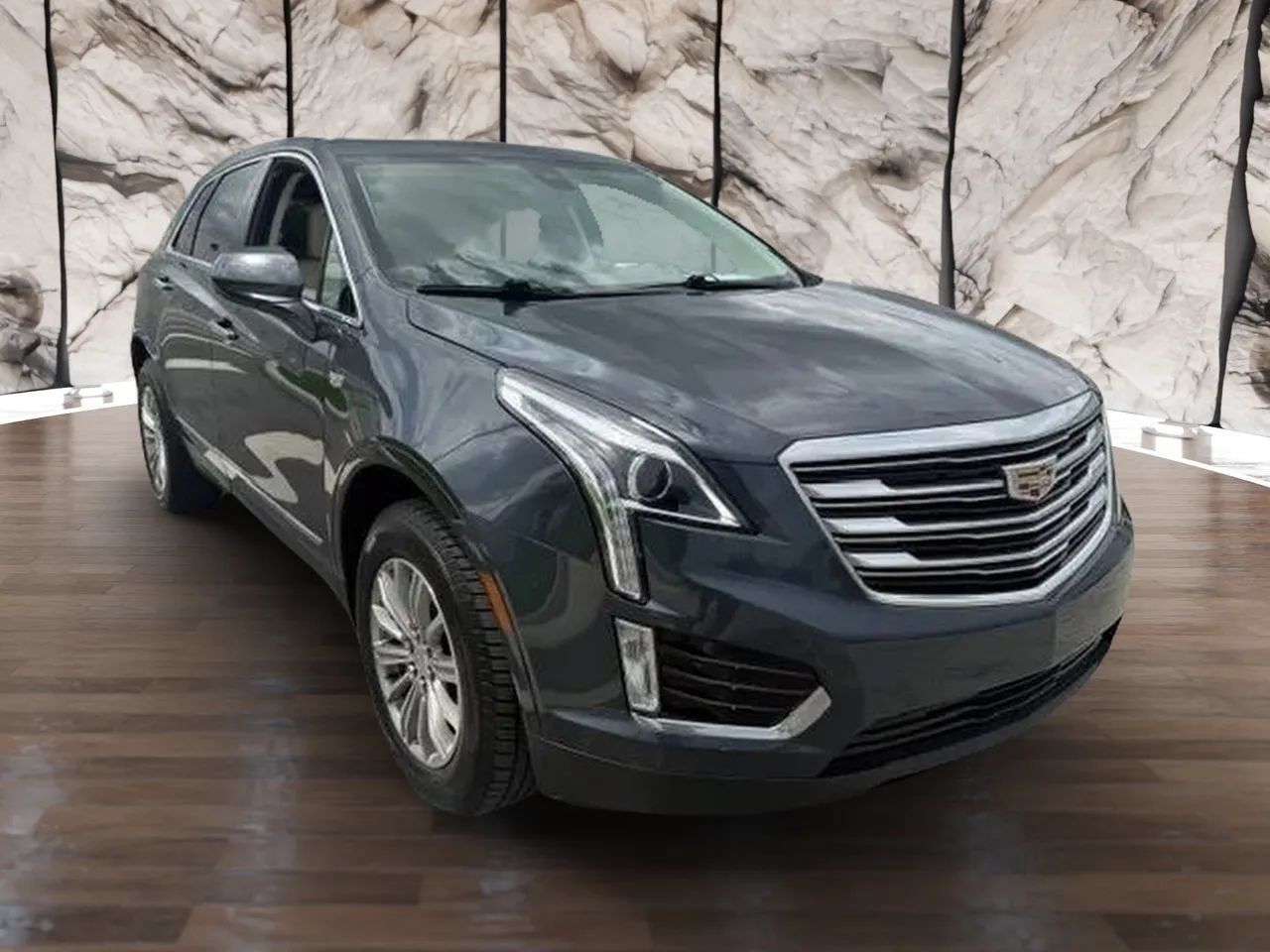 Used 2019 Cadillac XT5 Luxury w/ Advanced Security Package FWD image 6