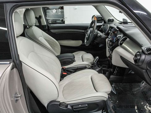 Used 2023 MINI Cooper S image 18