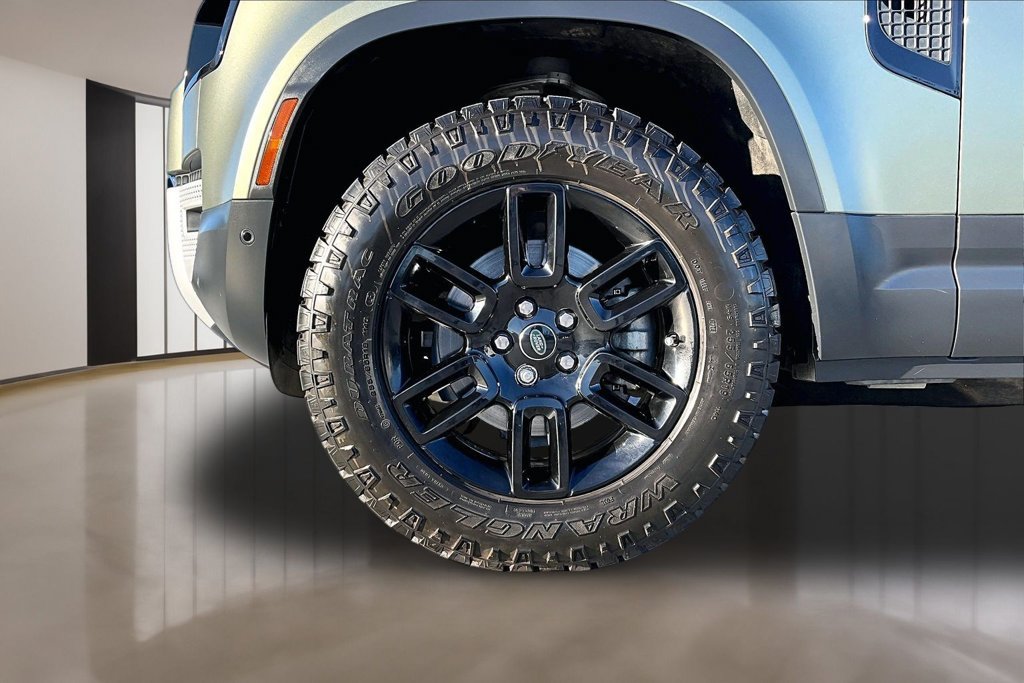 Certified 2024 Land Rover Defender 110 S AWD/4WD image 32