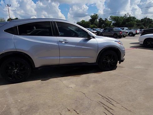 Used 2022 Honda HR-V Sport image 9