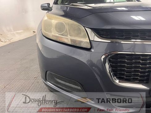 Used 2015 Chevrolet Malibu LT FWD image 12