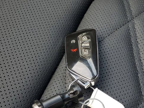 Used 2025 Volkswagen Atlas Cross Sport SE FWD image 29