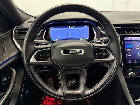 Used 2022 Jeep Grand Cherokee L Overland w/ Advanced Protech Group III image 68