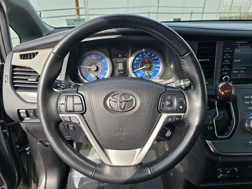 Used 2019 Toyota Sienna Limited Premium AWD/4WD image 24