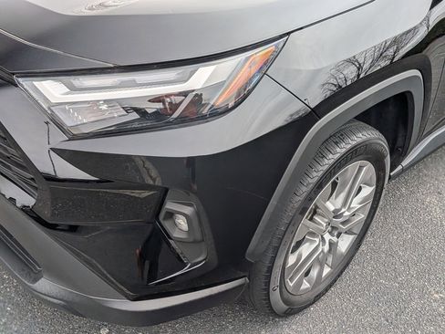 Used 2023 Toyota RAV4 XLE Premium image 11