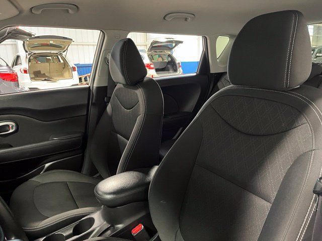 Used 2019 Kia Soul FWD image 24