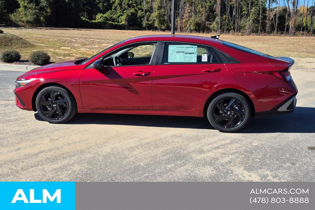 Used 2026 Hyundai Elantra Sport FWD image 11