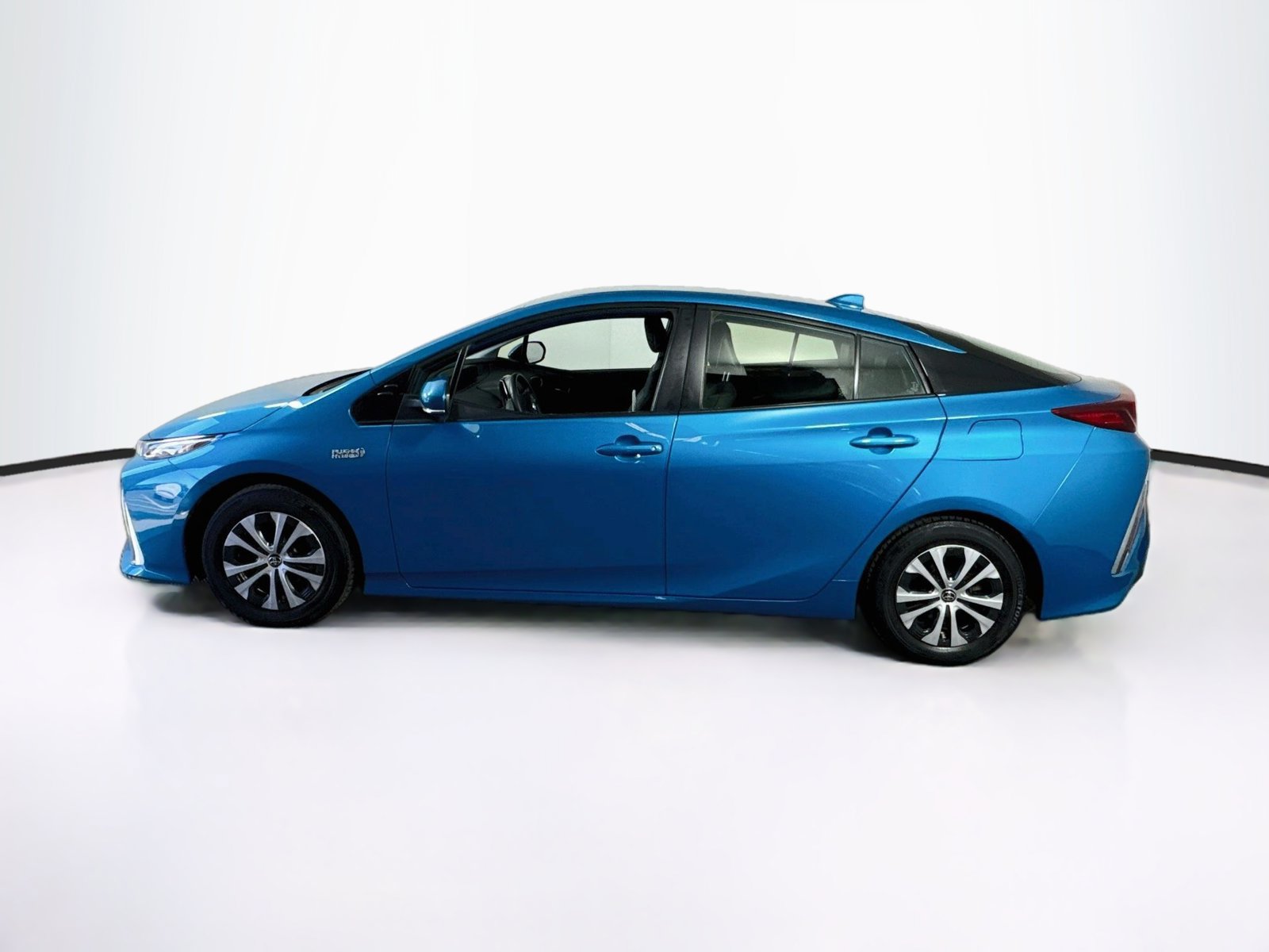 Certified 2022 Toyota Prius Prime XLE FWD image 4