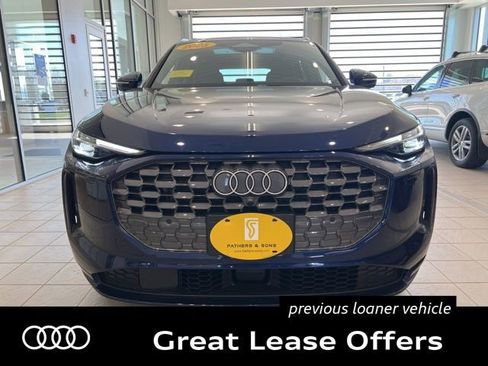 Used 2025 Audi Q5 Premium w/ Premium Plus AWD/4WD image 2