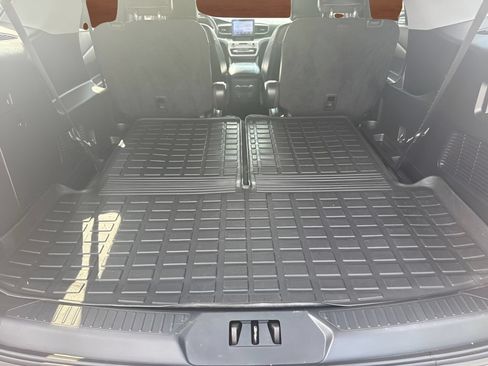 Used 2021 Ford Explorer XLT w/ Equipment Group 202A AWD/4WD image 10