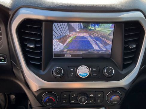Used 2022 GMC Acadia SLE w/ Driver Convenience Package AWD/4WD image 13