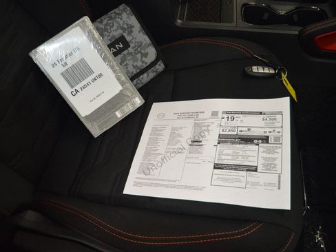 Used 2024 Nissan Frontier PRO-4X w/ Pro Convenience Package image 7