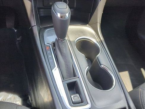 Used 2018 Chevrolet Equinox LT FWD image 12