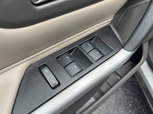 Used 2012 Ford Edge SEL AWD/4WD image 24