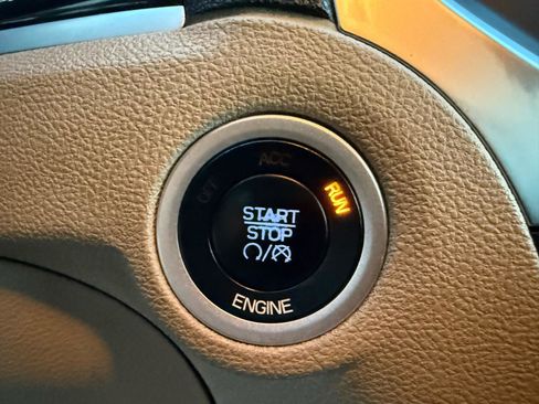 Used 2014 Chrysler 300 RWD image 31