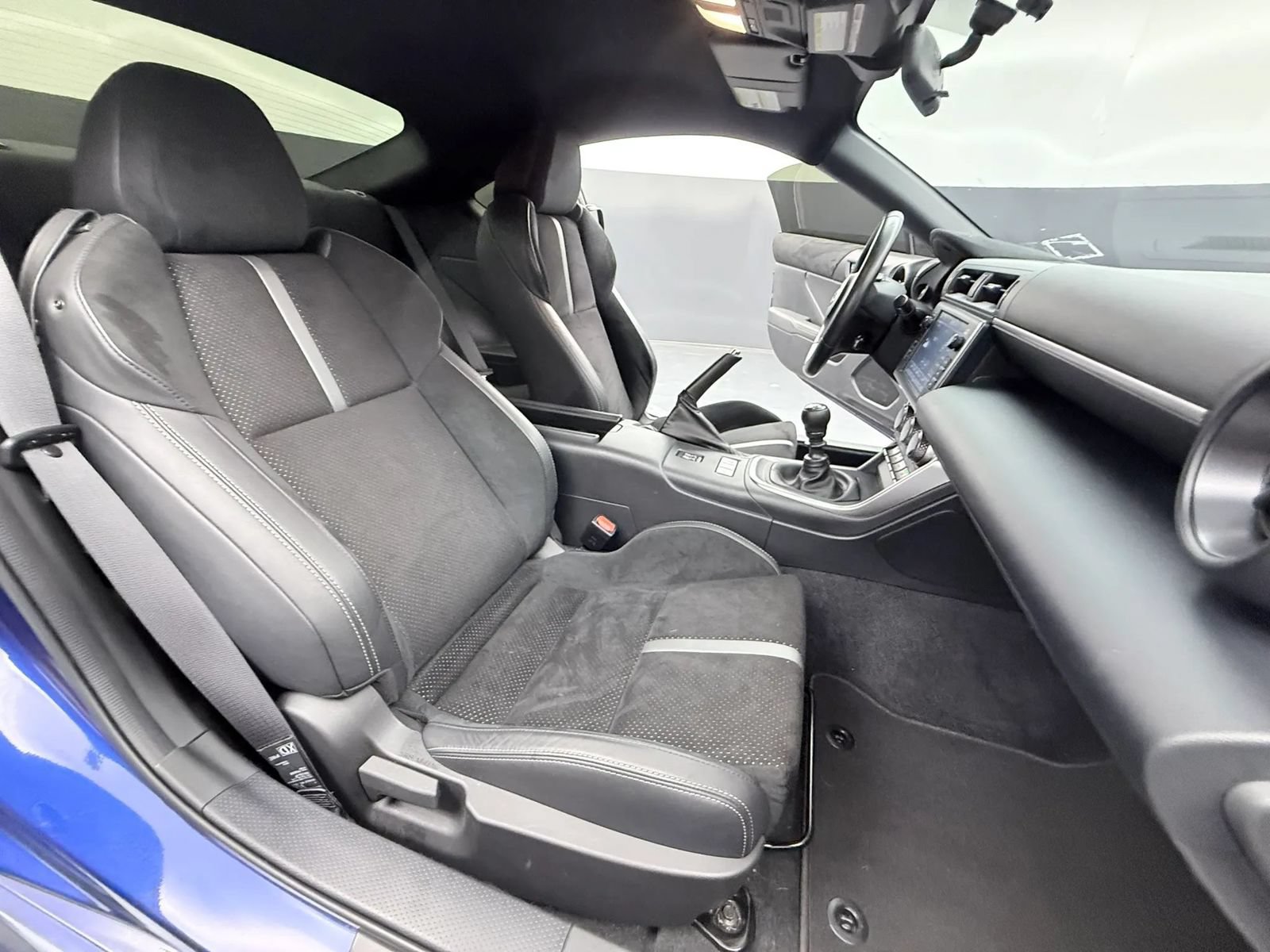 Used 2024 Toyota GR86 Premium RWD image 15