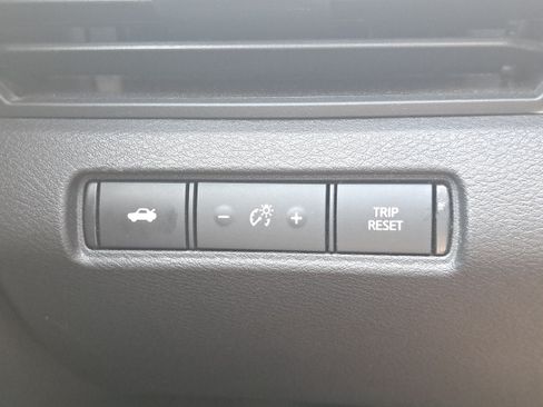 Used 2025 Nissan Altima 2.5 SV FWD image 25